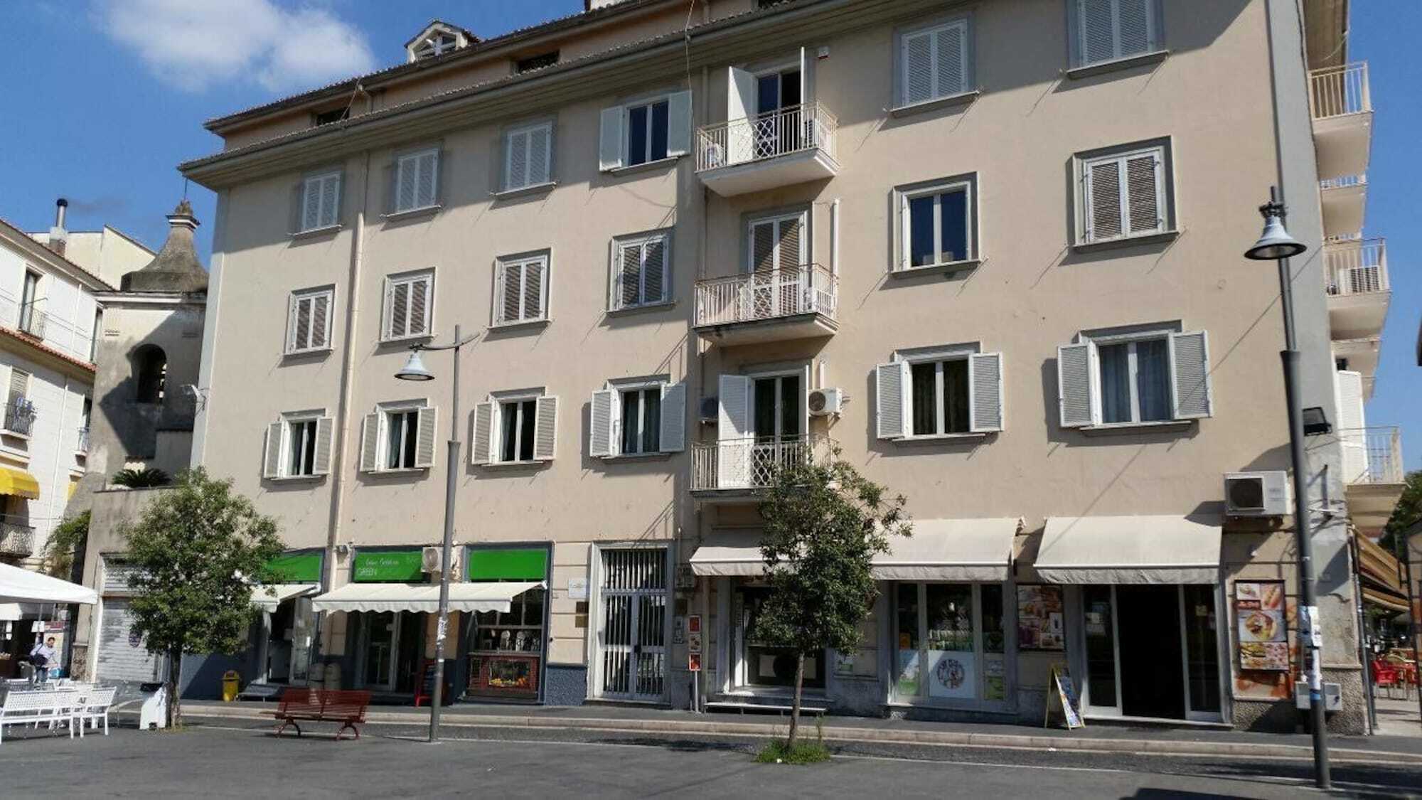 L'Insolita Reggia Касерта Екстериор снимка